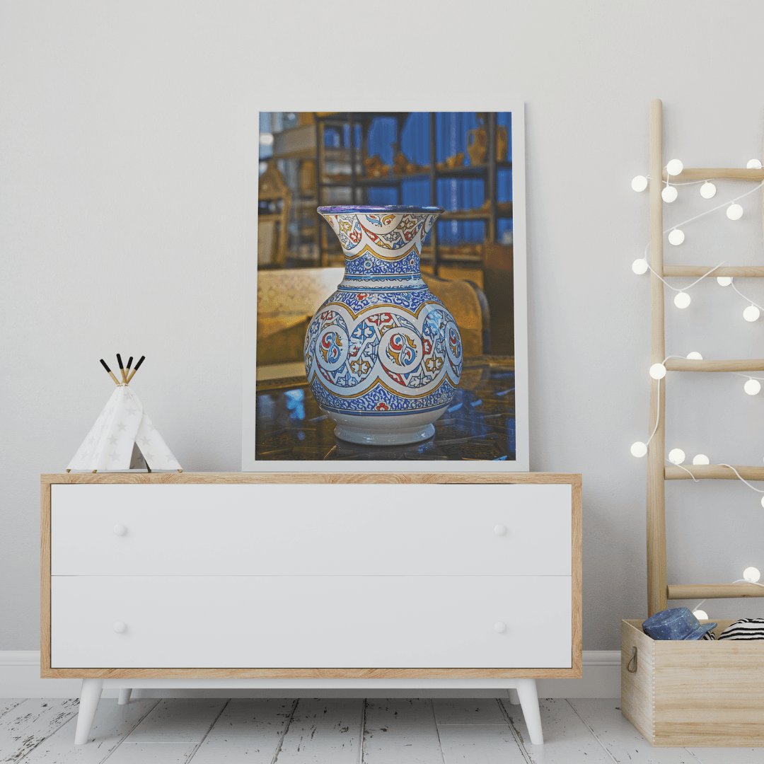 Vase Oriental aux Motifs Vibrants